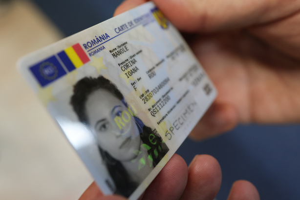 EXCLUSIV Schimbare la cartea electronică de identitate: Acordul de „primire în spațiu” poate fi trimis online, fără drum la ghișeu. MAI, pentru Profit.ro: Vom extinde serviciul și la „viza de flotant” VIDEO&FOTO