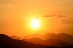 HARTĂ România, sub un nou val de caniculă. Urmează temperaturi de 39 de grade și nopți tropicale