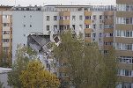 FOTO Blocul explodat în Rahova. Inspecție din ușă în ușă la apartamente din 5 scări, vecine cu cea afectată de explozie