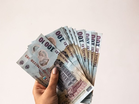 Notar public din București, trimis în judecată pentru evaziune fiscală
