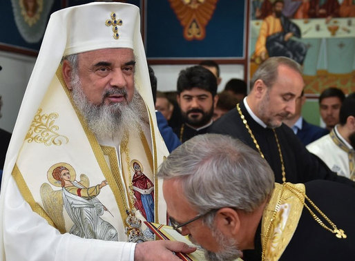 EXCLUSIV Patriarhul Daniel va primi salariu dublu de la stat, iar peste 16.000 de clerici vor fi plătiți de la buget