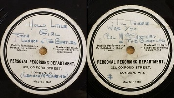 Primul disc Beatles, "Sfântul Graal al trupei", a fost vândut cu aproape 100.000 euro, după ce a stat o jumătate de secol într-un pod