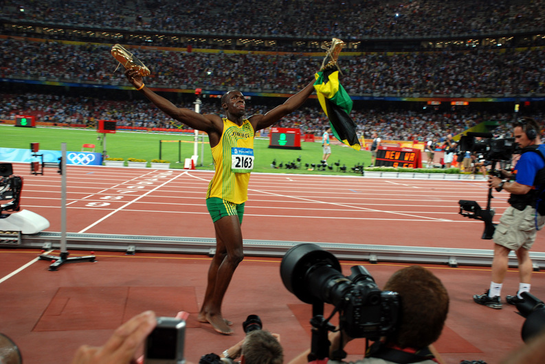 O bucată din pista pe care Usain Bolt a alergat la Olimpiada de la Londra, licitată de la 10.000 lire sterline