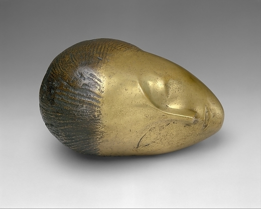 Sculptura ”Muza adormită” de Brâncuși a fost vândută în licitație la New York cu prețul record de 57 milioane de dolari 