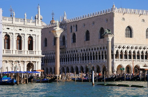 Bijuterii furate în timpul unei expoziții la Palatul Dogilor din Veneția
