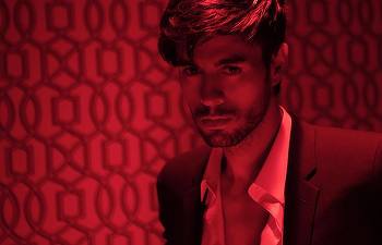 Enrique Iglesias a dat în judecată Universal Music Group și cere „milioane de dolari”, echivalentul veniturilor din streaming care i se cuvin