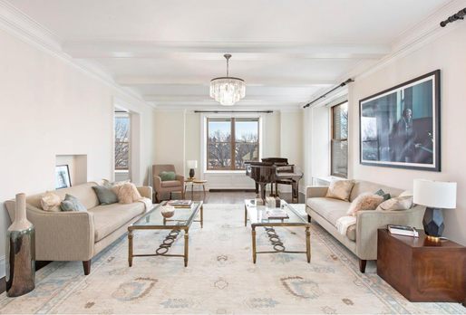 FOTO Actorul Bruce Willis și-a scos la vânzare apartamentul din New York