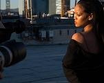 Rihanna și-a îndemnat fanii să renunțe la Snapchat, după publicarea unei reclame care ironiza abuzul lui Chris Brown