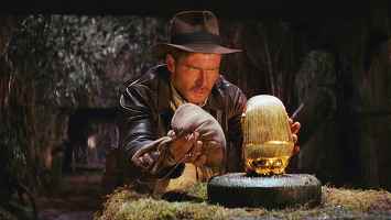 FOTO Pălăria lui Indiana Jones, adjudecată cu aproape 450.000 de euro la o licitație din Londra