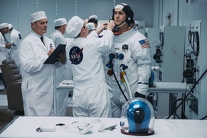 Lungmetrajul „First Man”, cu Ryan Gosling, debut sub așteptări în box office-ul nord-american. „Venom”, cu Tom Hardy, s-a menținut pe primul loc