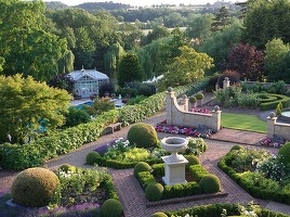 FOTO Cântărețul Rod Stewart și-a vândut proprietatea din Essex pentru 4,7 milioane de lire sterline