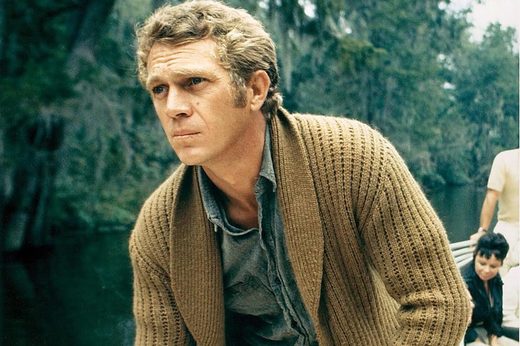 Fiul lui Steve McQueen îl dă în judecată pe creatorul de modă Tom Ford pentru linia de cardigane "McQueen"