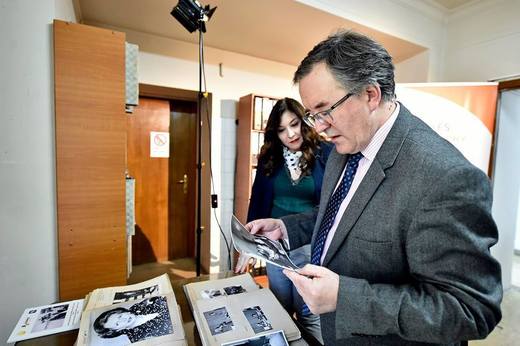 VIDEO Ambasadorul britanic spune povestea ouălor încondeiate în Bucovina pe care le are din 1985 