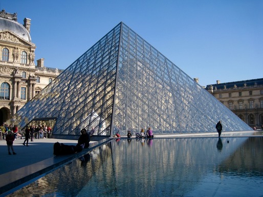 Muzeul Luvru din Paris a rămas închis luni din cauza unui protest al angajaților