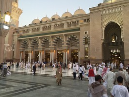 Femeile din Arabia Saudită vor putea de acum înainte să călătorească fără acordul unui "tutore"