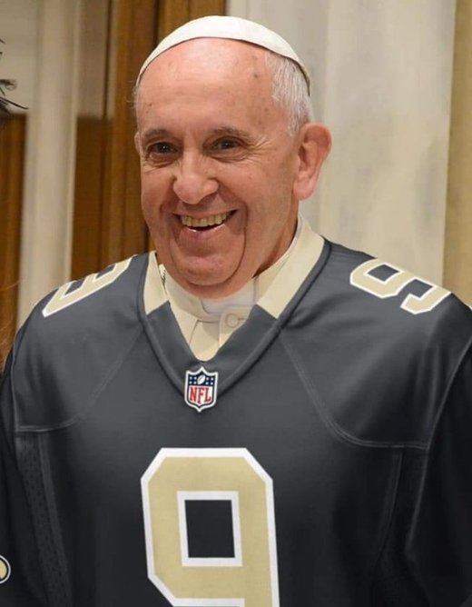 Administratorii contului de Twitter al Papei Francisc au încurcat sfinții cu aură cu "sfinții" cu căști