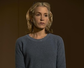 Actrița Felicity Huffman a început ispășirea pedepsei cu închisoarea pentru notele fiicei sale la universitate