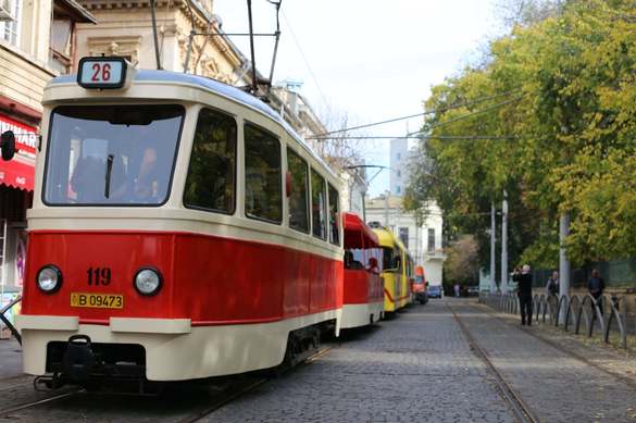 FOTO Tramvaie de epocă circulă pe trasee din centrul Capitalei, de Sf. Dimitrie cel Nou 
