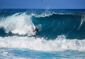  Pe valul pandemiei, surferii din Brazilia stârnesc controverse