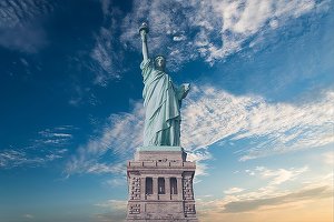 FOTO Gustave Eiffel și-a imaginat diferit Statuia Libertății, după cum o confirmă schițe vechi de 140 de ani