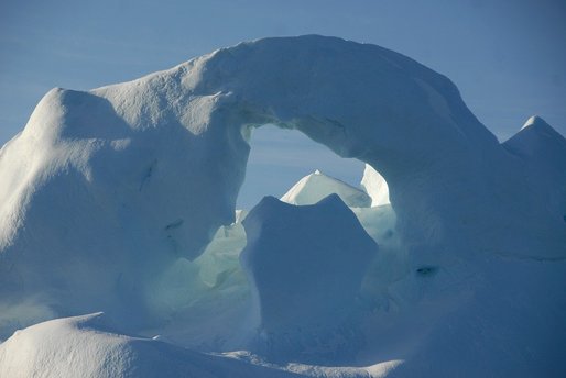 Stratul de gheață din Groenlanda se topește într-un ritm record
