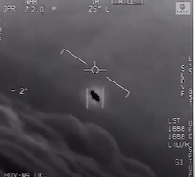 Pentagonul publică înregistrări ale piloților Marinei SUA în care ar apărea OZN-uri