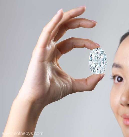 Un diamant de 102 carate ar putea fi vândut la licitație cu 30 de milioane de dolari