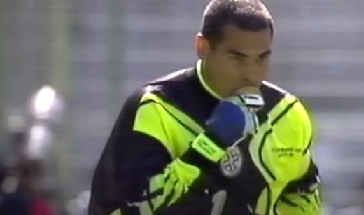 VIDEO Chilavert, portarul-golgheter, candidează la Președinția Paraguay