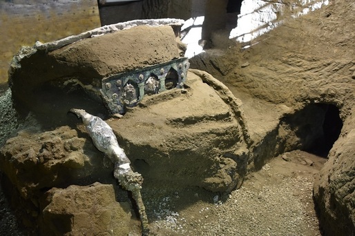FOTO Descoperire excepțională a unui luxos car de ceremonie la Pompei