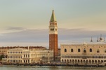 VIDEO Canalele din Veneția sunt seci. Gondolele stau în nămol