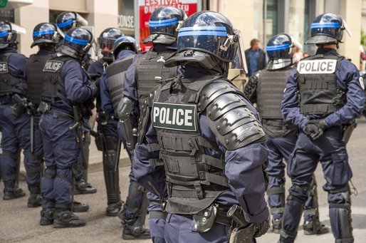 FOTO Poliția franceză, ținta unui val de ironii. S-a lăudat cu o captură de droguri de peste 1 milion euro, dar ulterior și-a dat seama că erau bomboane