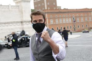 Trei filme cu Tom Cruise, amânate din cauza pandemiei