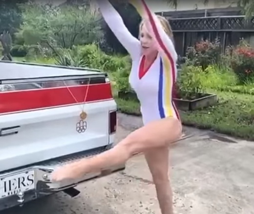 VIDEO Nadia Comăneci - acrobație la 45 de ani de la primul 10 din istoria gimnasticii
