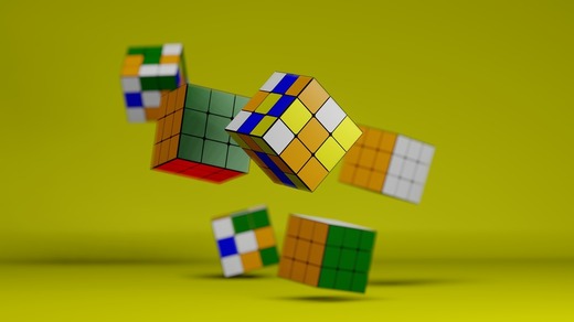 VIDEO Rubik’s se luptă din greu cu fabricanții de cuburi contrafăcute: 30 de avocați specializați în litigii internaționale vânează fake-urile din China sau chiar Germania