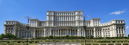INEDIT Un irlandez a spart sediul Parlamentului din București, confundând clădirea cu un hotel
