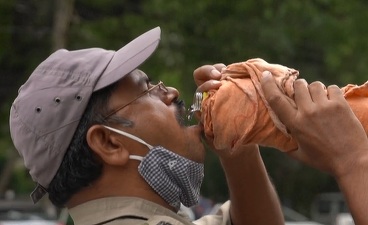 Val de căldură în India: Temperaturile au depășit 49 grade Celsius în unele zone din New Delhi