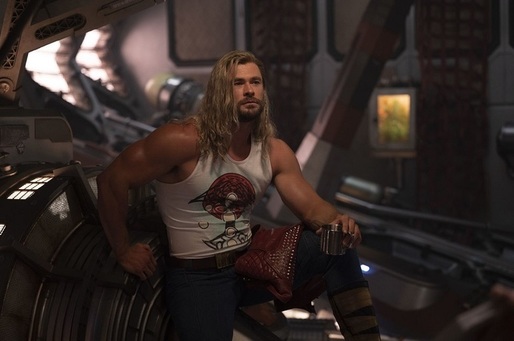 VIDEO Thor: Iubire și tunete, cu Chris Hemsworth și Natalie Portman, se menține pe primul loc în box office-ul românesc