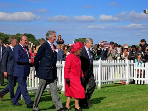 Averea Reginei Elizabeth II - La cât se ridică. Bijuteriile Coroanei sunt transmise automat următorului monarh. Castelul Balmoral, evaluat la 100 de milioane de lire sterline