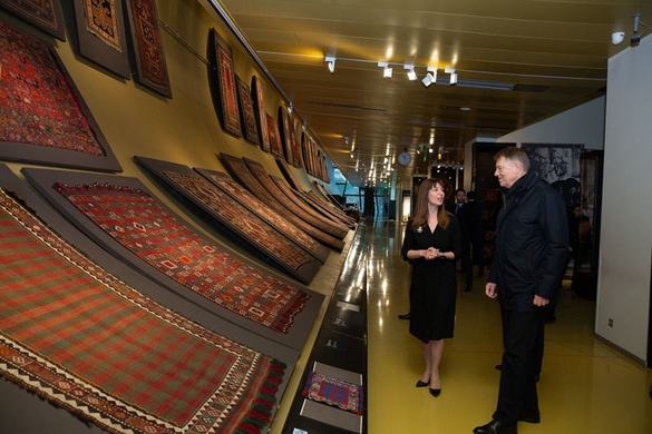 GALERIE FOTO Iohannis a vizitat Muzeul Covorului 