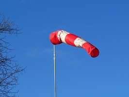 Record: Vântul a bătut sâmbătă la Budapesta cu 117 km/h, aproape de viteza unui uragan
