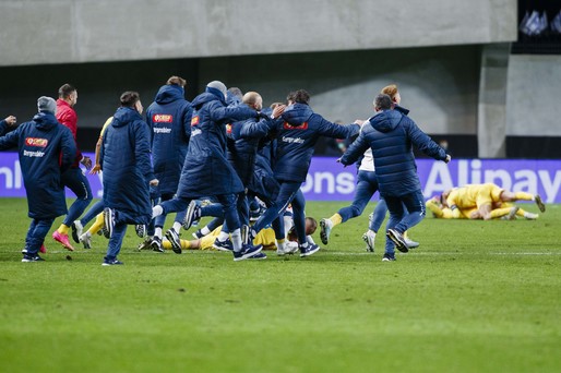 ULTIMA ORĂ VIDEO&FOTO Echipa națională de fotbal a României s-a calificat la Euro 24