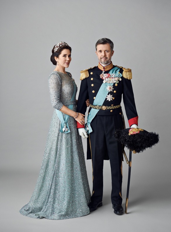 FOTO Regele Danemarcei Frederik al X-lea a urcat pe tron, succedându-i mamei sale, regina Margrethe a II-a 