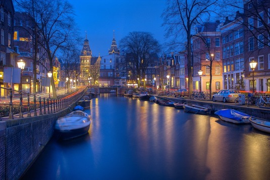 Un loc de parcare din Amsterdam, scos la vânzare cu jumătate de milion de euro