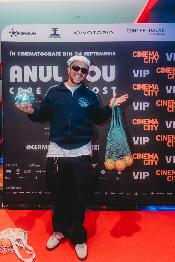 Mihai Călin, Nicoleta Hâncu, Adrian Văncică, Andrei Miercure, Emilia Dobrin și Iulian Postelnicu - protagoniștii filmului „Anul Nou care n-a fost”! Echipa filmului a fost sărbătorită la Cinema City VIP ParkLake