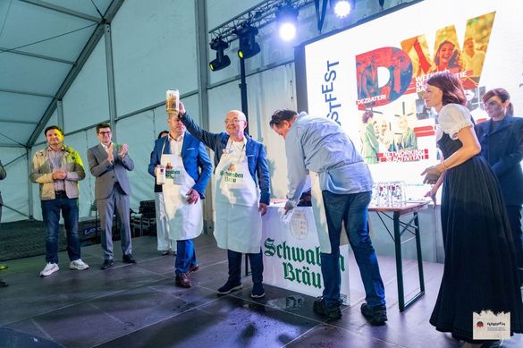 Peste 20.000 de oameni s-au distrat nemțește, la Festivalul de Toamnă al Economiei Germane - HerbstFest