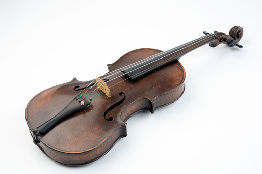 Vioara Stradivarius Joachim-Ma, vândută cu 11,3 milioane de dolari, al treilea cel mai mare preț obținut pentru un instrument muzical la o licitație