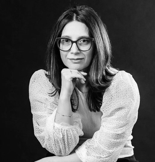 Preferințele culturale ale minților creative. Elena Apostol, Director comunicare externă Renault Group România “Dorința de a învăța m-a dus pe drumul pe care sunt mi-a deschis noi căi în momente cheie”