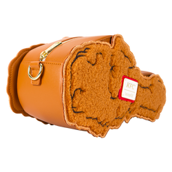 FOTO Colecție inedită de accesorii fashion KFC realizată de Loungefly