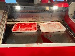 FOTO Zeci de oameni la coadă, de 1 Mai, pentru micii din Piața Obor