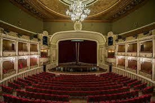 Toți elevii care au luat Bac-ul cu media 10 au acces gratuit la Opera Națională București în stagiunea următoare